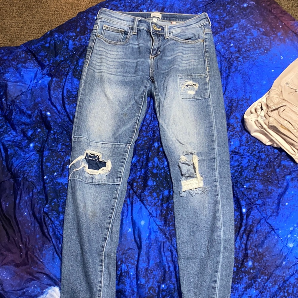 Brand is sneak peek size 3